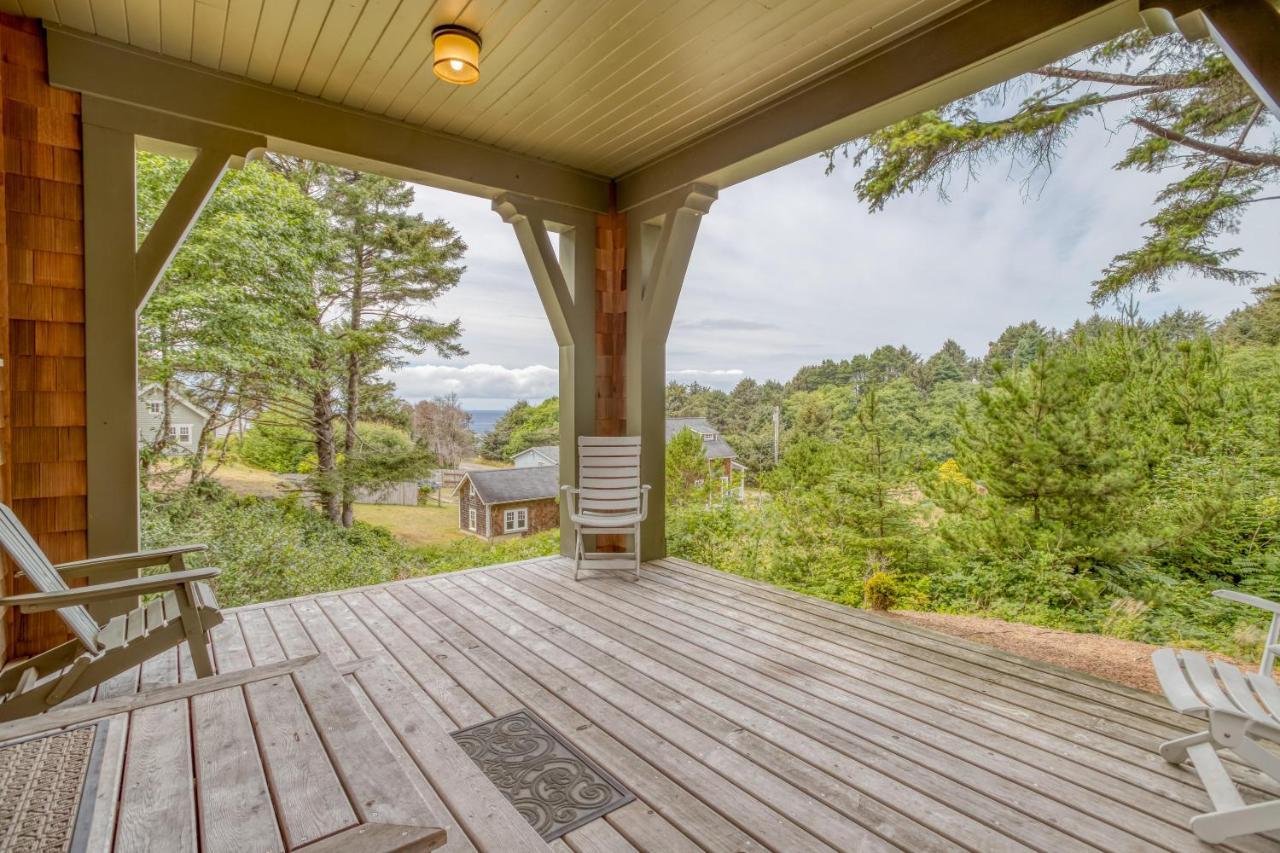 Cascade Cottage Lincoln City Exterior photo