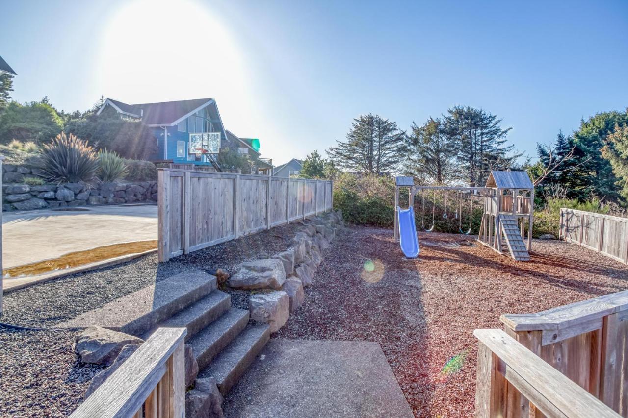 Cascade Cottage Lincoln City Exterior photo