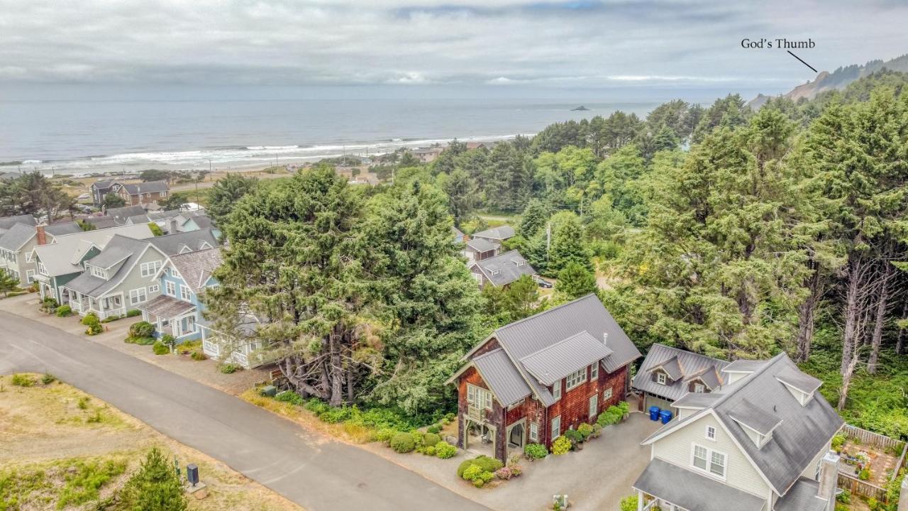 Cascade Cottage Lincoln City Exterior photo